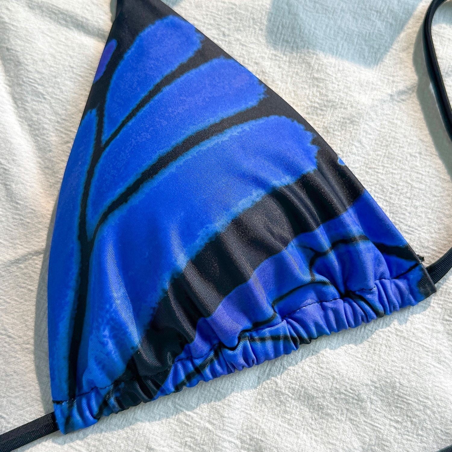 Damen Triangel-Bikini-Set mit verstellbaren Bändern und aufregendem Mustermix R&B
