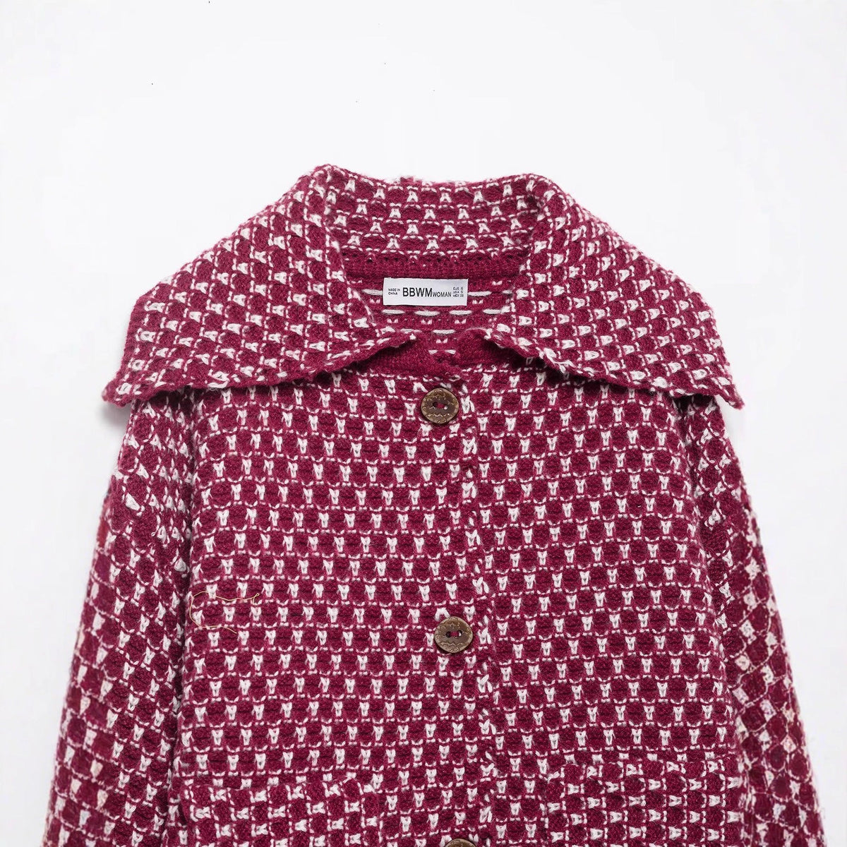 Damen nan kastige Bouclé-Tweedjacke mit großem Umlegekragen, aufgesetzten Taschen und dekorativen Holzknöpfen R&B