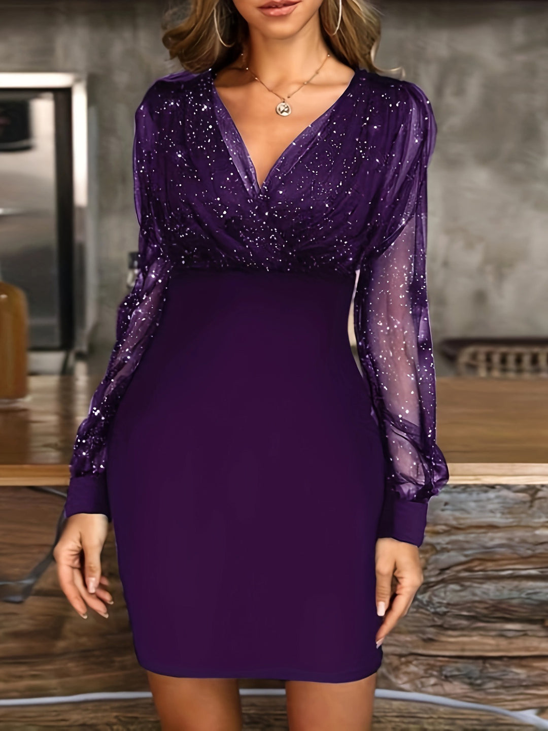Damen Glitzerndes Cocktailkleid mit transparenten Ärmeln R&B