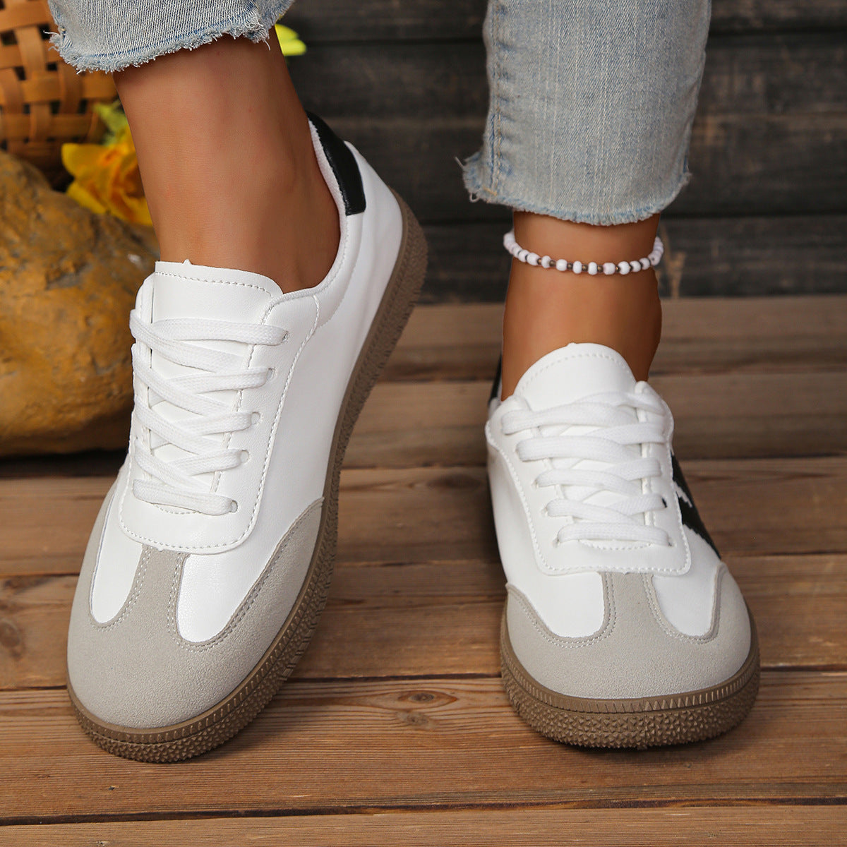 Damen Sportliche Sneakers mit komfortabler Sohle und trendigen Details R&B
