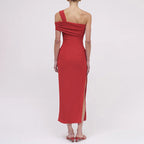 Damen Elegantes Maxi-Kleid mit asymmetrischem Ausschnitt und figurformendem Drapierungsdesign R&B