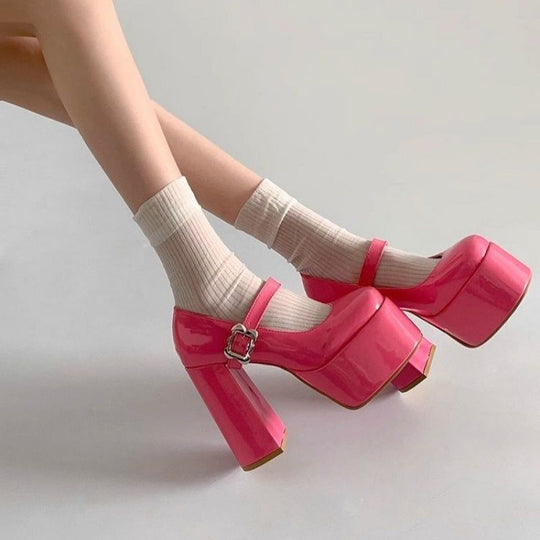 Damen Plateau-Pumps mit Rundschnürung und eleganter Schnalle R&B