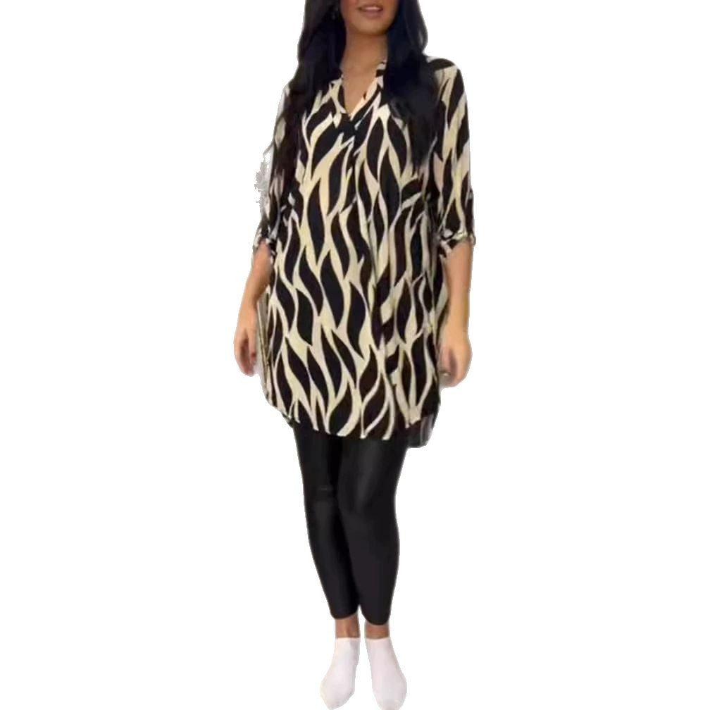 Damen nan oversized Tunika-Bluse mit organischem Blattprint, V-Ausschnitt, halber Knopfleiste und gerundetem Saum R&B