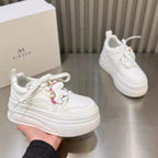 Damen modische Plateau-Sneaker mit verziertem Schnürsystem und komfortabler Dämpfung R&B
