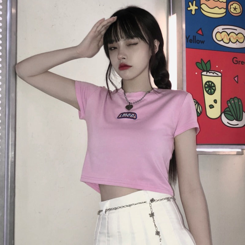 Damen Cropped T-Shirt mit kreativem Logo-Design und figurbetontem Schnitt