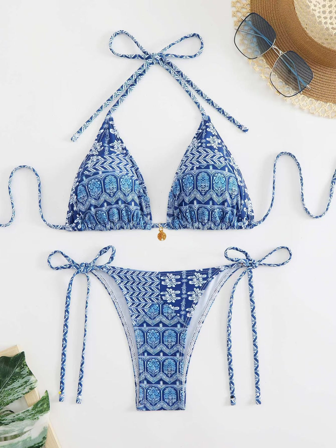 Damen Triangel-Bikini mit liebevollem Blumenmuster und verstellbaren Trägern R&B