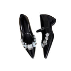 Damen Ballerina-Schuhe mit floralem Dekor und eleganter Riemenverzierung
