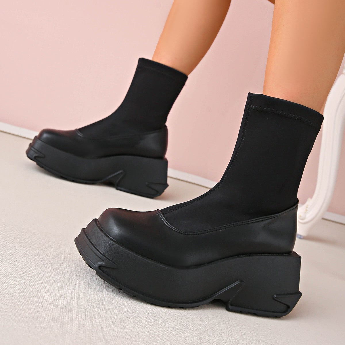 Damen Plateau-Sneaker mit elegantem Sockendesign und rutschfester Sohle R&B