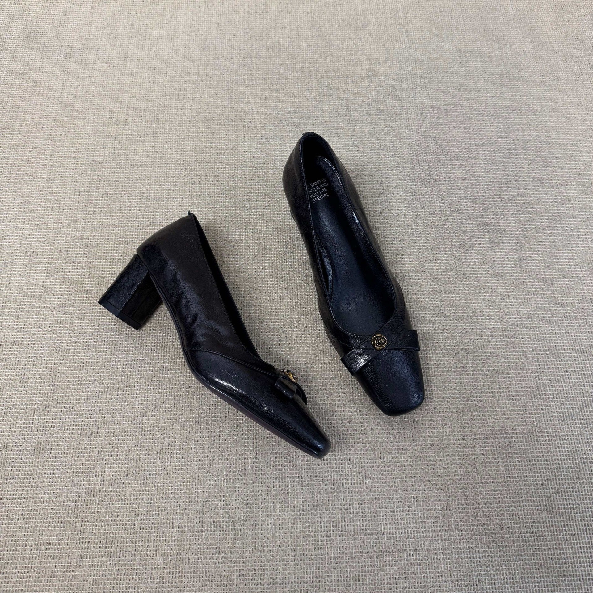 Damen elegante Blockabsatz-Pumps mit modischem Riemchen