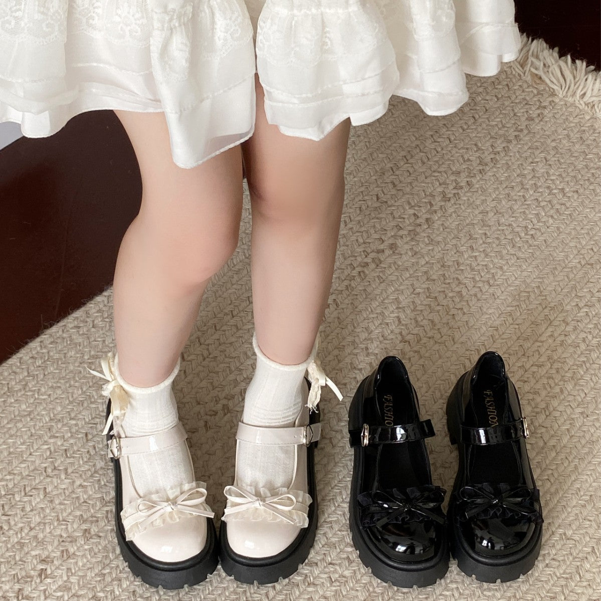 Damen Chunky Ballerinas mit dekorativem Schleifen-Detail und verstellbarem Riemen R&B