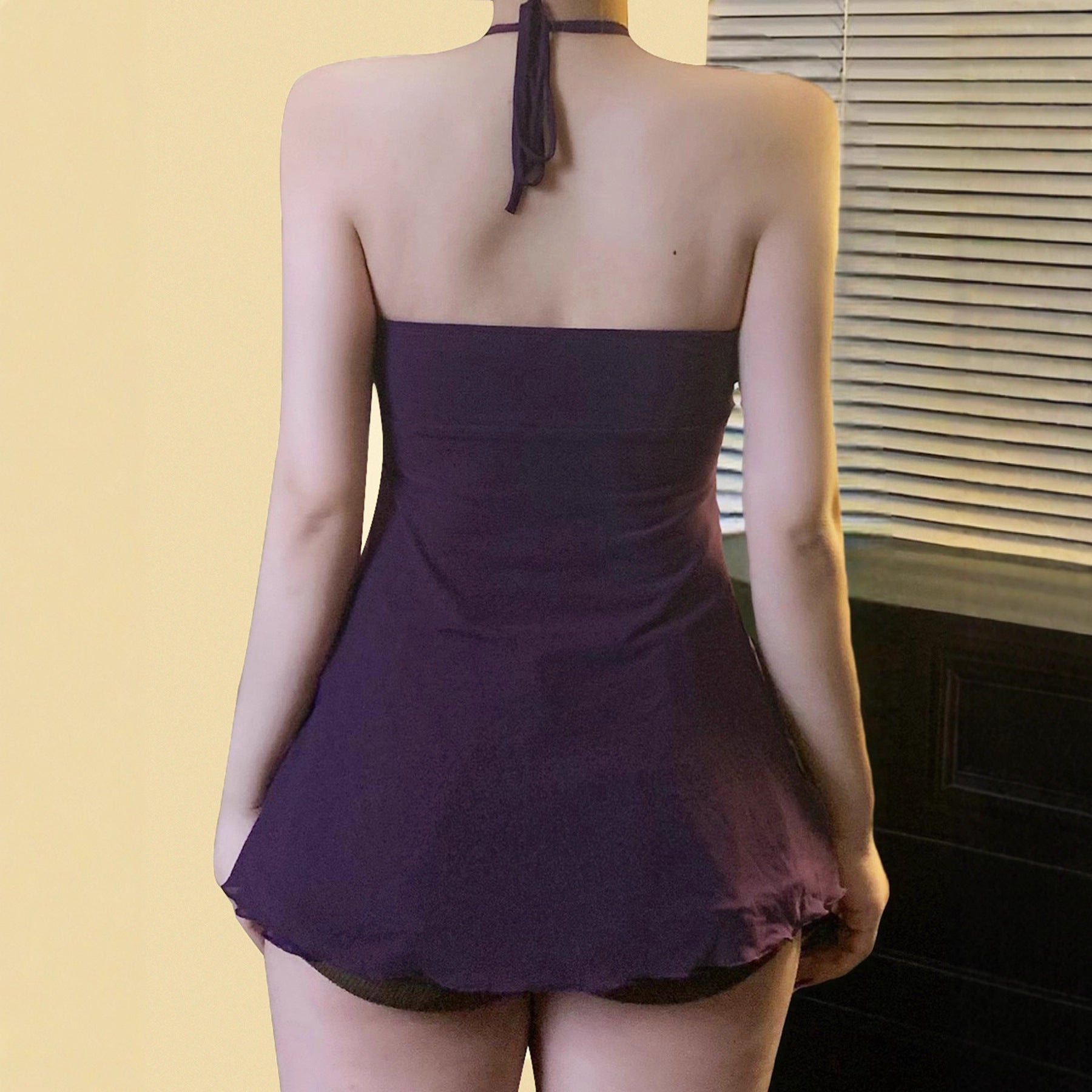 Damen Halteroberteil mit elegantem Spitzendetail R&B