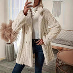Damen Fleece-Winterjacke mit strukturiertem Design und eleganten Knöpfen