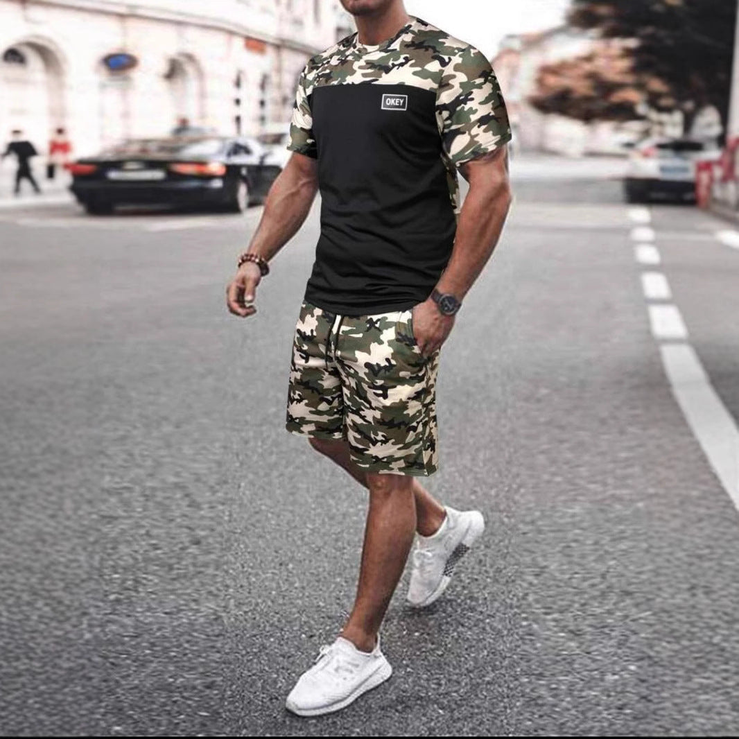 Herren Camouflage Sportanzug mit modernem Design und praktischen Taschen