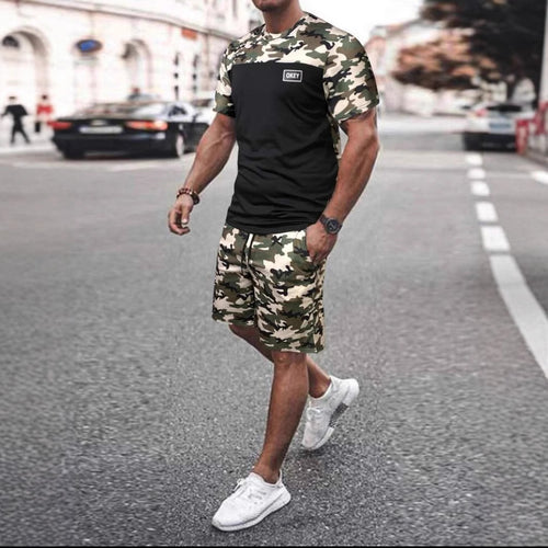 Herren Camouflage Sportanzug mit modernem Design und praktischen Taschen R&B