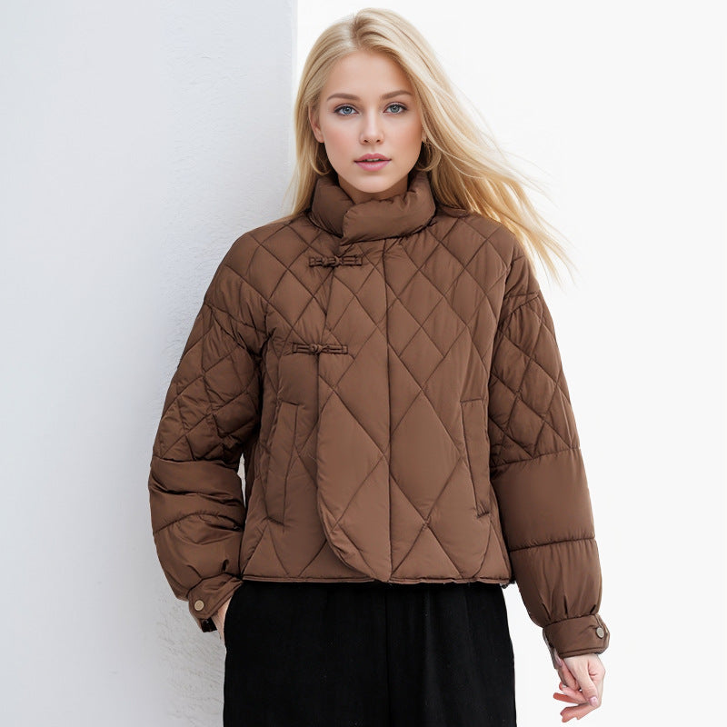 Damen gesteppte Jacke mit hohem Kragen und praktischen Druckknopfdetails R&B