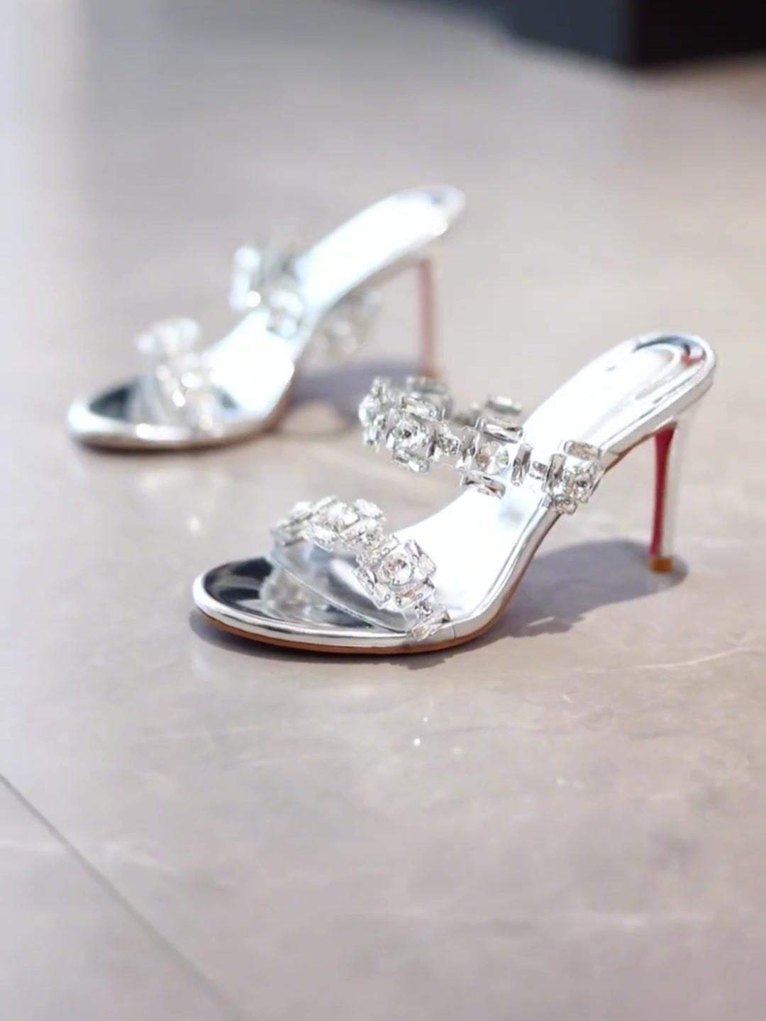 Damen Glamouröse Slingback-Pumps mit funkelnden Strass-Akzenten R&B