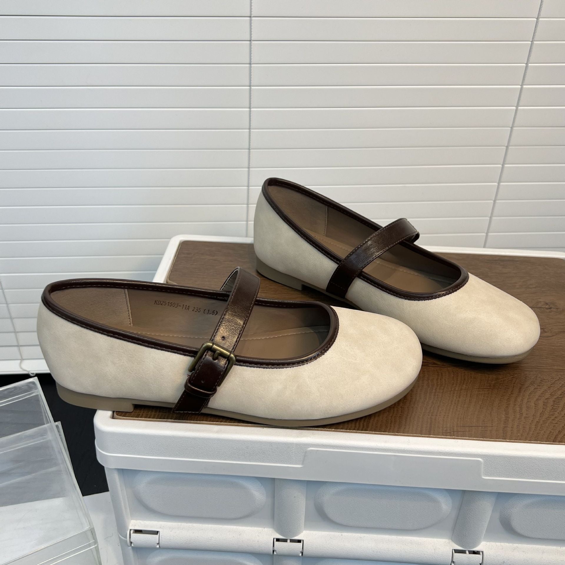Damen Ballerinas mit modischem Riemen und ergonomischer Innensohle R&B
