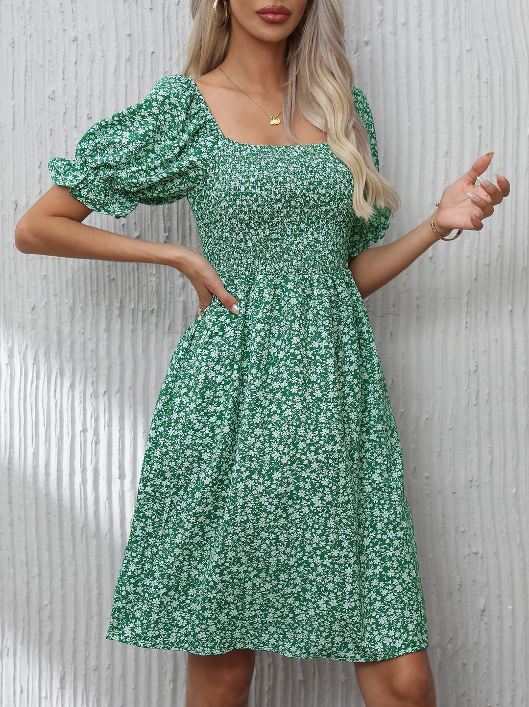 Damen Blumenkleid mit Puffärmeln und Gummizug R&B