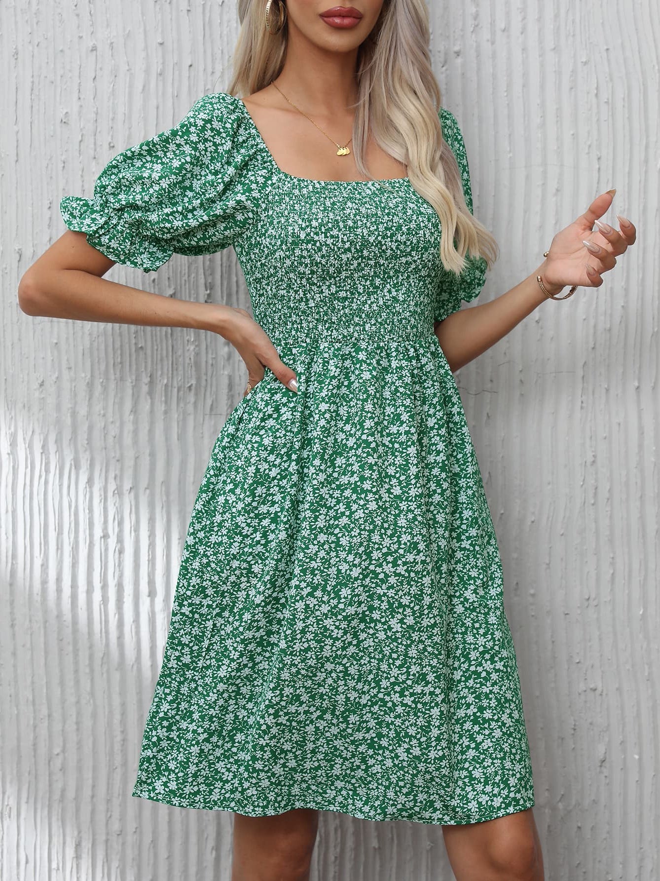 Damen Blumenkleid mit Puffärmeln und Gummizug R&B