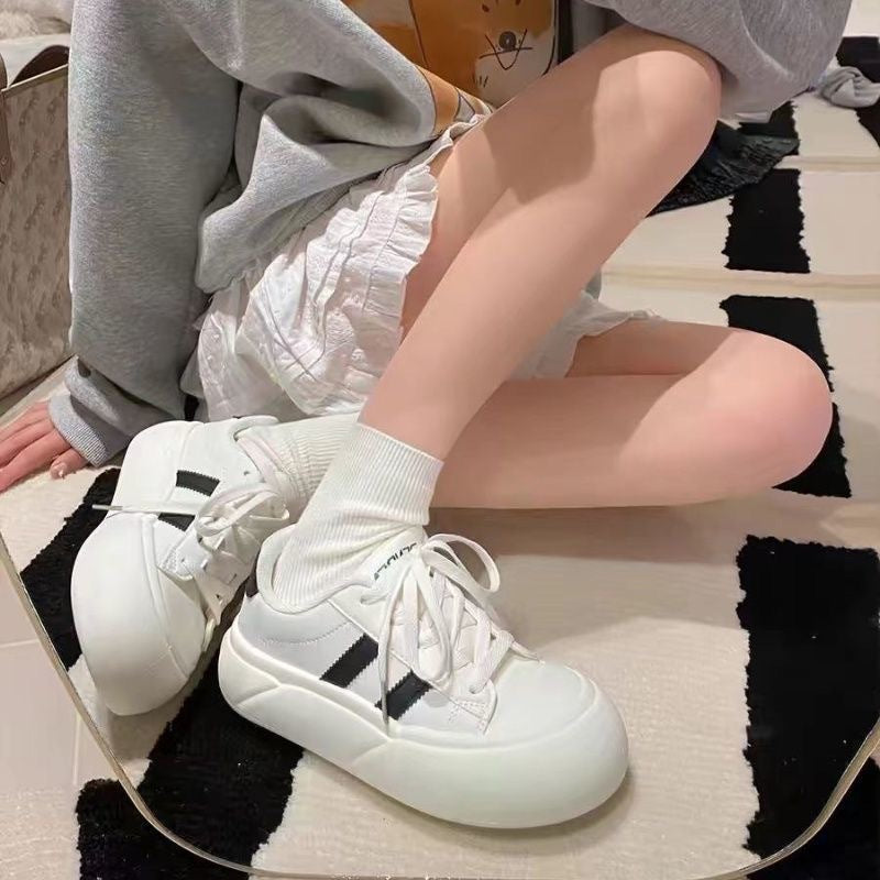 Damen modische Plattform Sneakers mit einzigartigem Schnürsystem