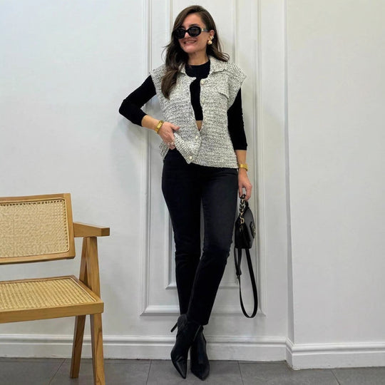 Damen ärmellose Jacke mit strukturiertem Stoff und praktischen Knopfdetails R&B