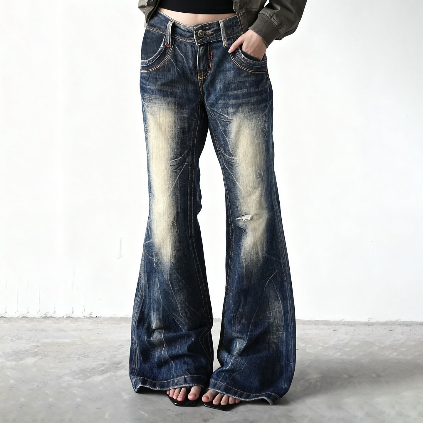 Damen Flared Jeans mit modischem Used-Look R&B