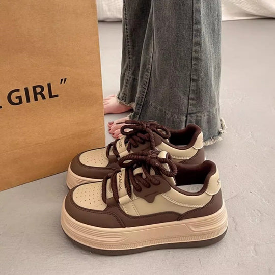 Damen Sportliche Plateau-Sneaker mit elastischen Schnürsenkeln und dämpfender Sohle R&B