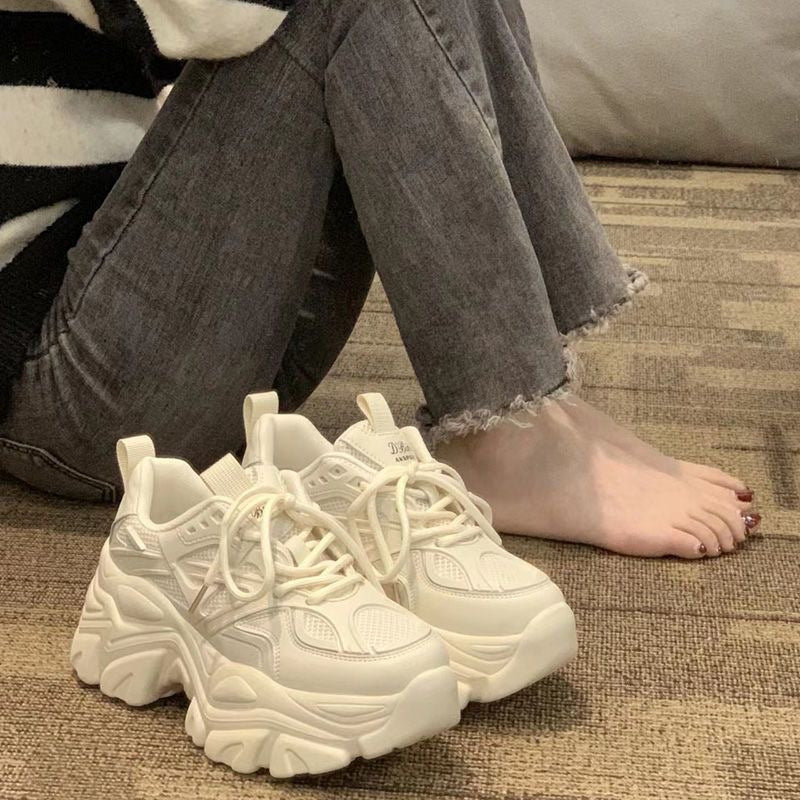 Damen Chunky Sneakers mit innovativem Sohlenprofil und atmungsaktiver Obermaterialstruktur R&B