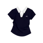 Damen nan kurzärmeliges Polo-Shirt mit offenem V-Ausschnitt, Hemdkragen und dezenter Logo-Stickerei R&B