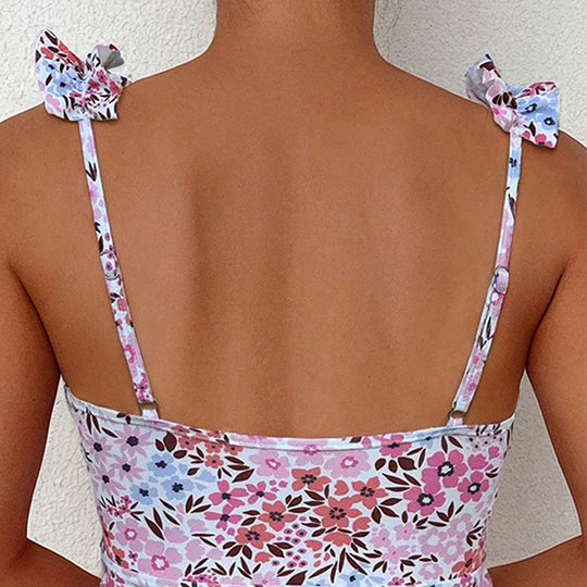 Damen Bademode mit floralem Schnitt und fröhlichen Rüschendetails R&B