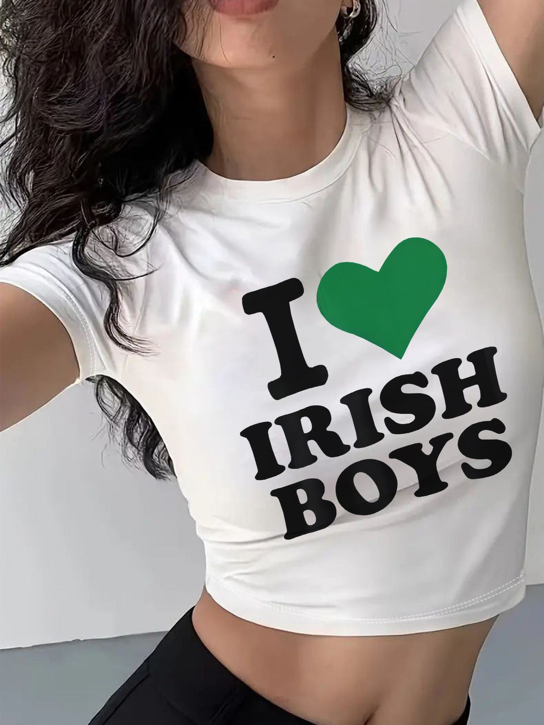 Damen Crop-T-Shirt mit auffälligem Statement-Print R&B