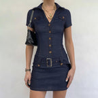 Damen Denim Kleid mit modernen Knopfdetails und taillierter Silhouette R&B