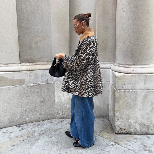 Damen modische Leopardenjacke mit funktionalen Taschen und umschlagbarem Kragen R&B