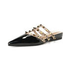 Damen Mules mit eleganten Nieten und spitzem Zehenbereich