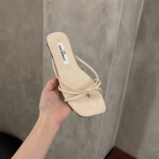 Damen Elegante und modische Slipper mit zarten Riemchen R&B
