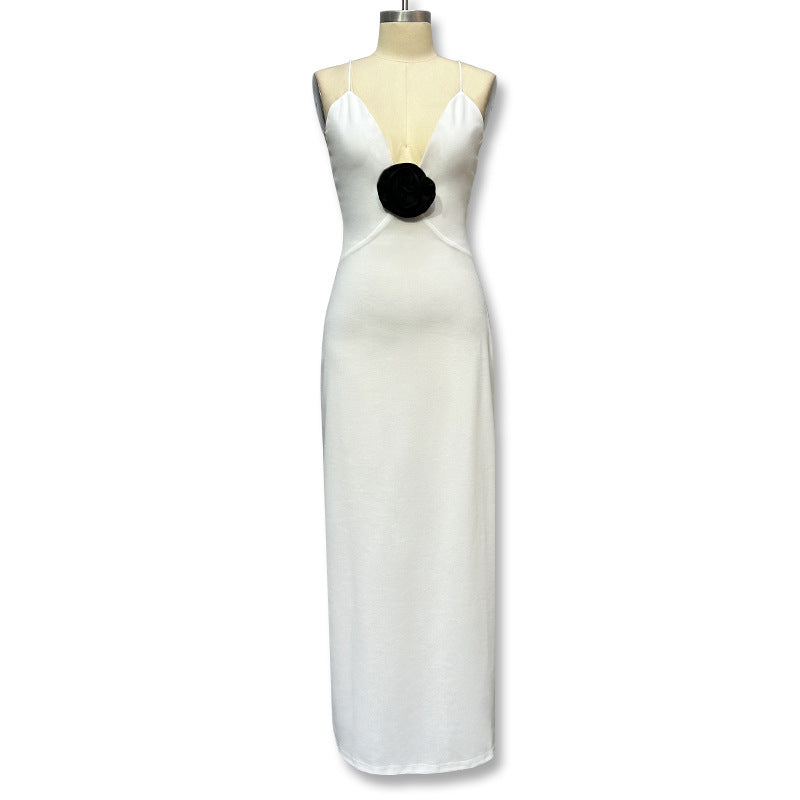 Damen Elegantes Maxikleid mit tiefer V-Ausschnitt und dekorativer Blüte R&B