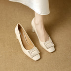 Damen elegante Pumps mit modischer Faltenapplikation und stabiler Absatzhöhe