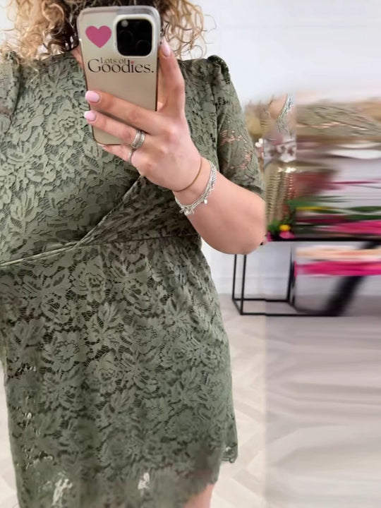 Damen Knielanges Spitzenkleid mit elegantem V-Ausschnitt und dekorativem Gürtel Heidi-Mode