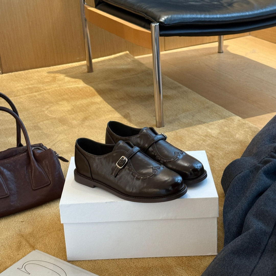 Damen Elegante Mokassins mit dekorativem Schnallenverschluss und handgefertigter Lederoberfläche R&B