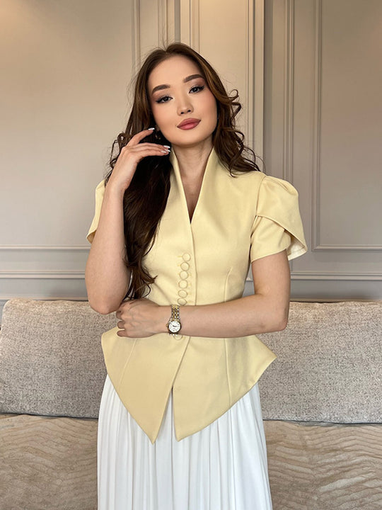 Damen elegante Designerbluse mit Puffärmeln und Knopfdetails R&B