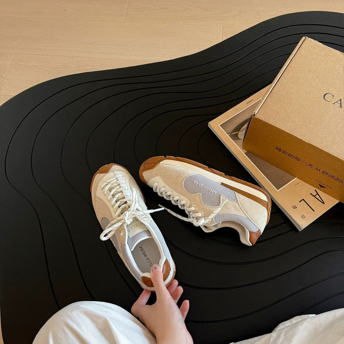 Damen Sneaker mit sportlichem Design und atmungsaktiver Oberfläche R&B
