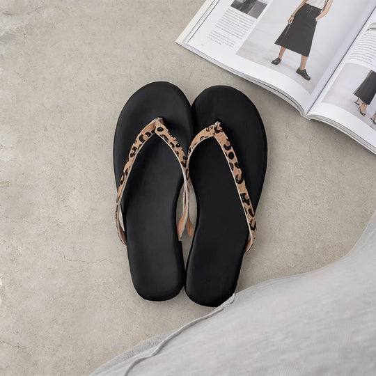 Damen Zehentrenner-Sandalen mit minimalistischem Design und ergonomischem Fußbett R&B