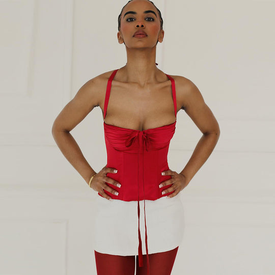 Damen Satin-Oberteil mit verspieltem Rüschendetail und dekorativem Bindeband R&B