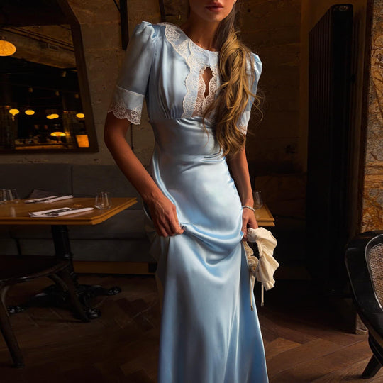 Damen Maxikleid mit eleganten Spitzenakzenten und V-Ausschnitt R&B