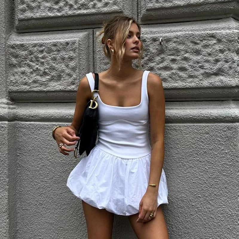 Damen Kleid mit ausgestelltem Rock und modernem Quadrat-Ausschnitt
