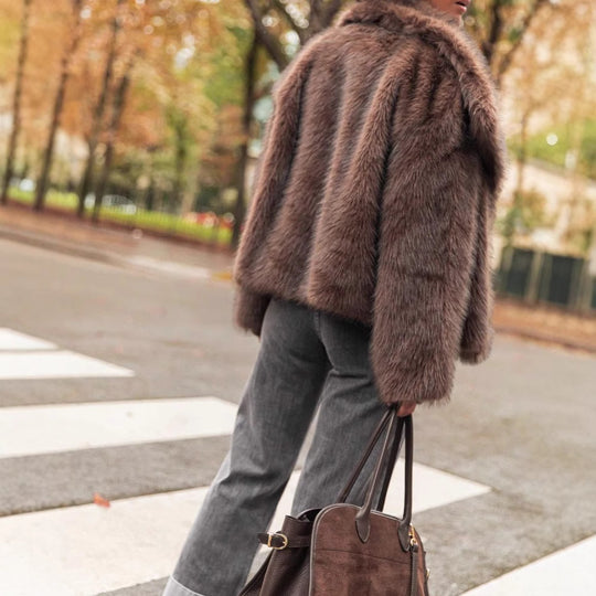 Damen Luxuriöse Kunstfelljacke mit voluminösen Ärmeln und breitem Revers R&B