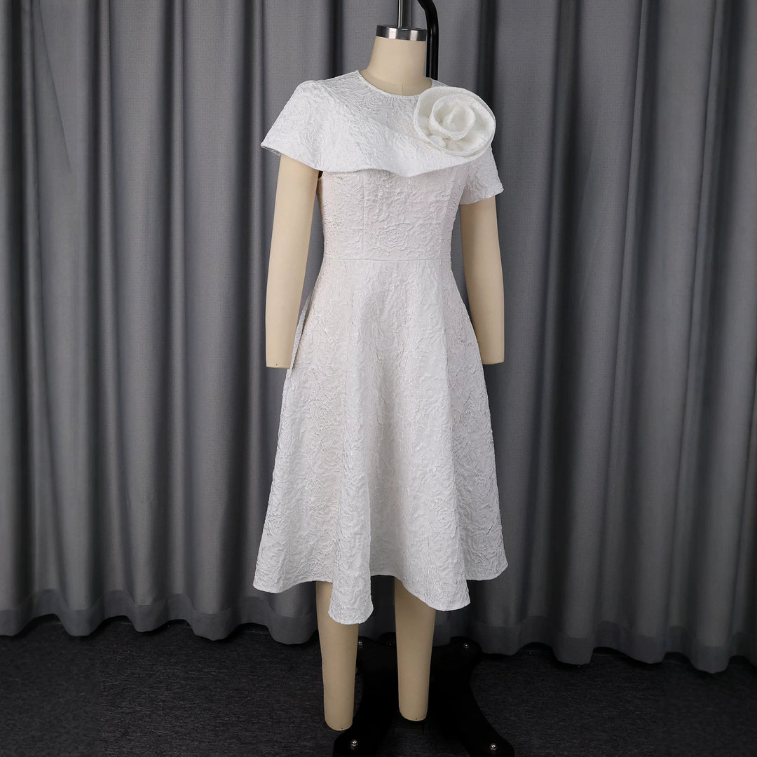 Damen festliches Kleid mit kunstvollem Blumendekor und wunderschöner Drapierung R&B