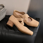 Damen elegante Ballerinas mit elastischen Riemen und glänzender Leder-Oberfläche