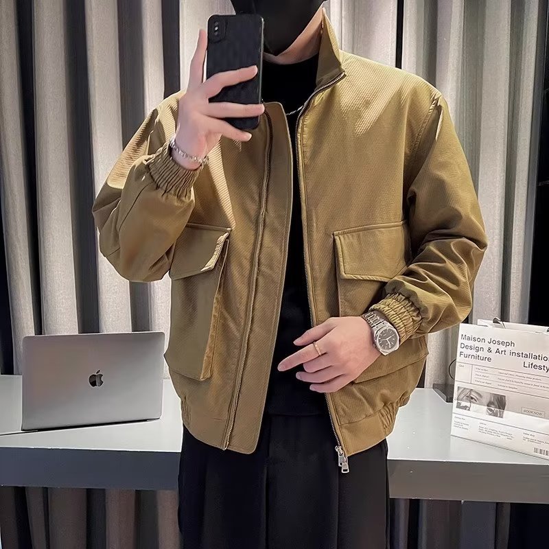Herren modische Übergangsjacke mit praktischen Taschen und elastischen Bündchen