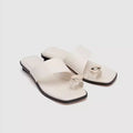 Damen elegante Zehentrenner-Sandalen mit modischen Riemen und goldfarbenem Akzent R&B